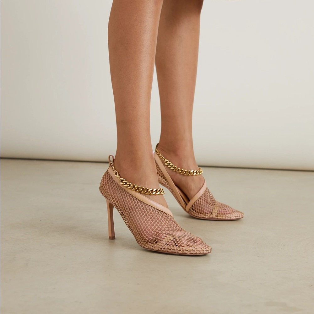 BOTTEGA VENETA Chain-embellished macramé and leather mesh pumps beige 37 - Picture 3 of 14